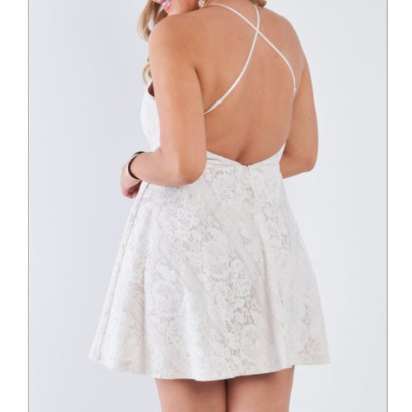 Off White Floral Lace Square Neckline Criss-Cross Open Back Flare Mini Dress – P - Picture 2 of 9